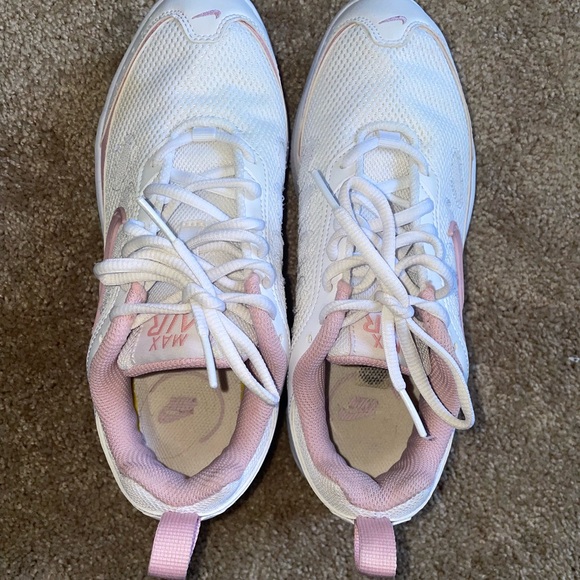 Nike Air Max AP Women's Running Shoes - Picture 3 of 9